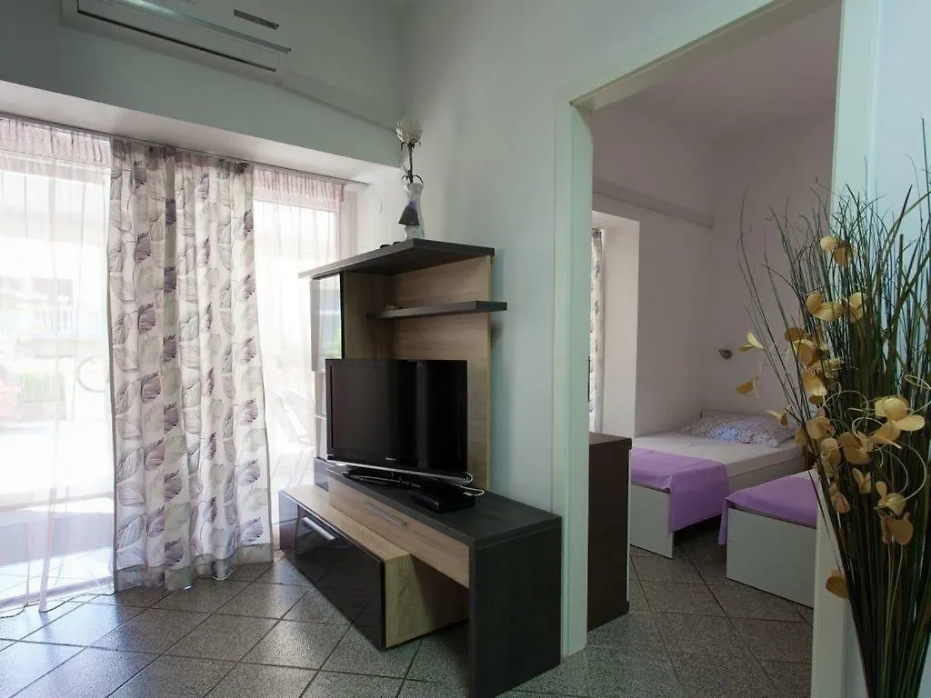 More Malinska Apartment